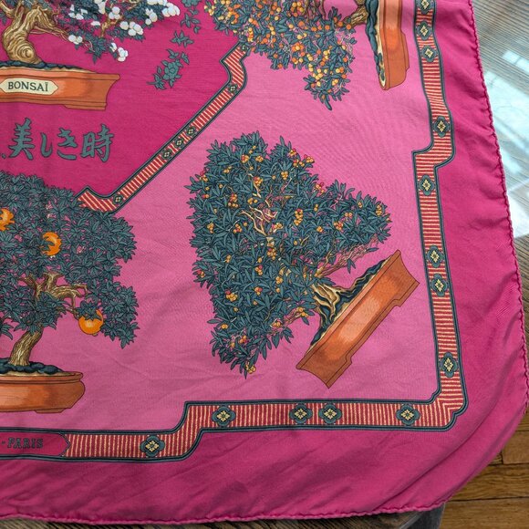 HERMES Vintage Bonsai Pink 90 cm Silk Square Scarf 1991 with Box RARE - Picture 9 of 16